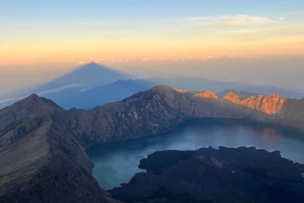 Rinjani Trekking Mountain Landscape