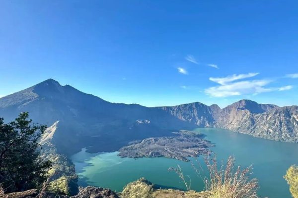 Rinjani Trekking Volcano Adventure
